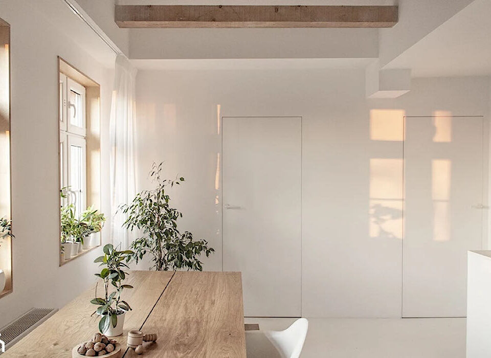 Jasna, minimalistyczna przestrzeń/fot. homebook.pl