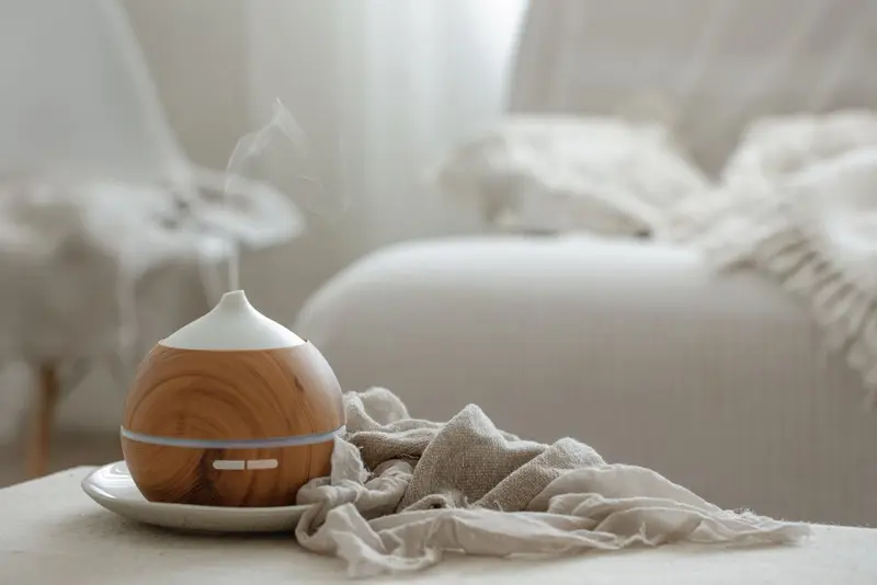 Mały i mobliny nawilżacz powietrza, który można zabrać ze sobą wszędzie. / fot. pvproductions freepik.com