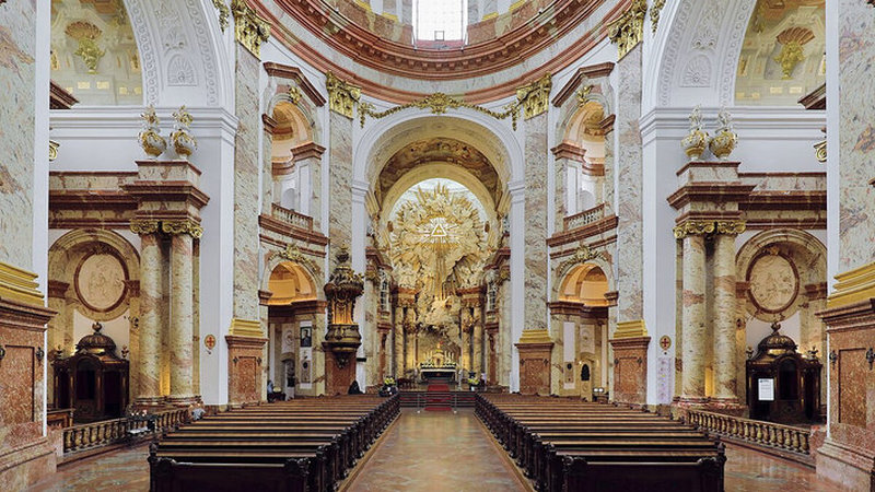 Wnętrze Kościoła św. Karola Boromeusza w Wiedniu Źródło: wikimedia.org / C.Stadler/Bwag