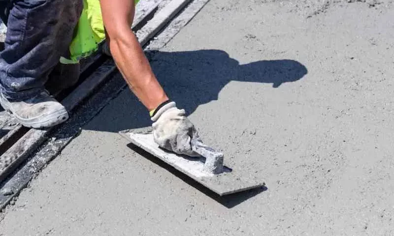 Wylewka na betonie, fot. milangucci, Vista Create