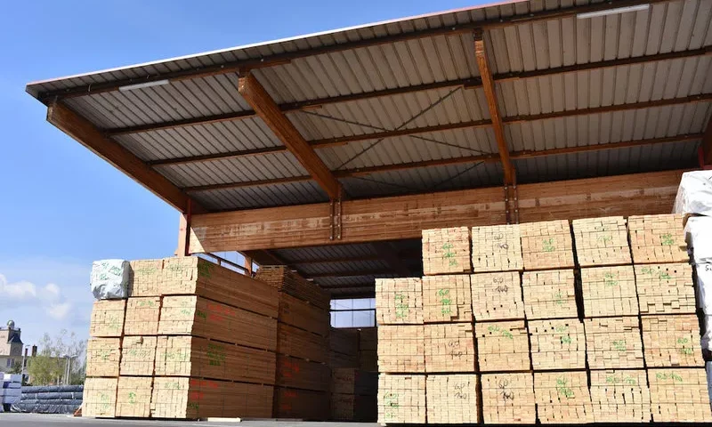 Drewno konstrukcyjne C24, fot. drewnokonstrukcyjne.eu
