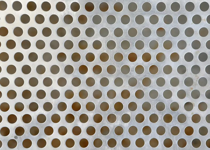 Poznaj 5 popularnych zastosowań blachy perforowanej