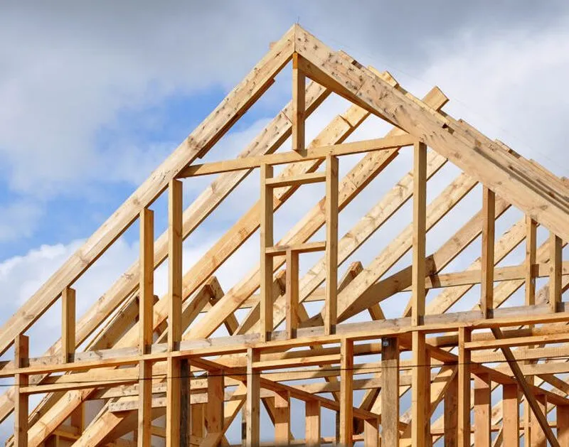 Konstrukcja z drewna konstrukcyjnego C24, fot. drewnokonstrukcyjne.eu